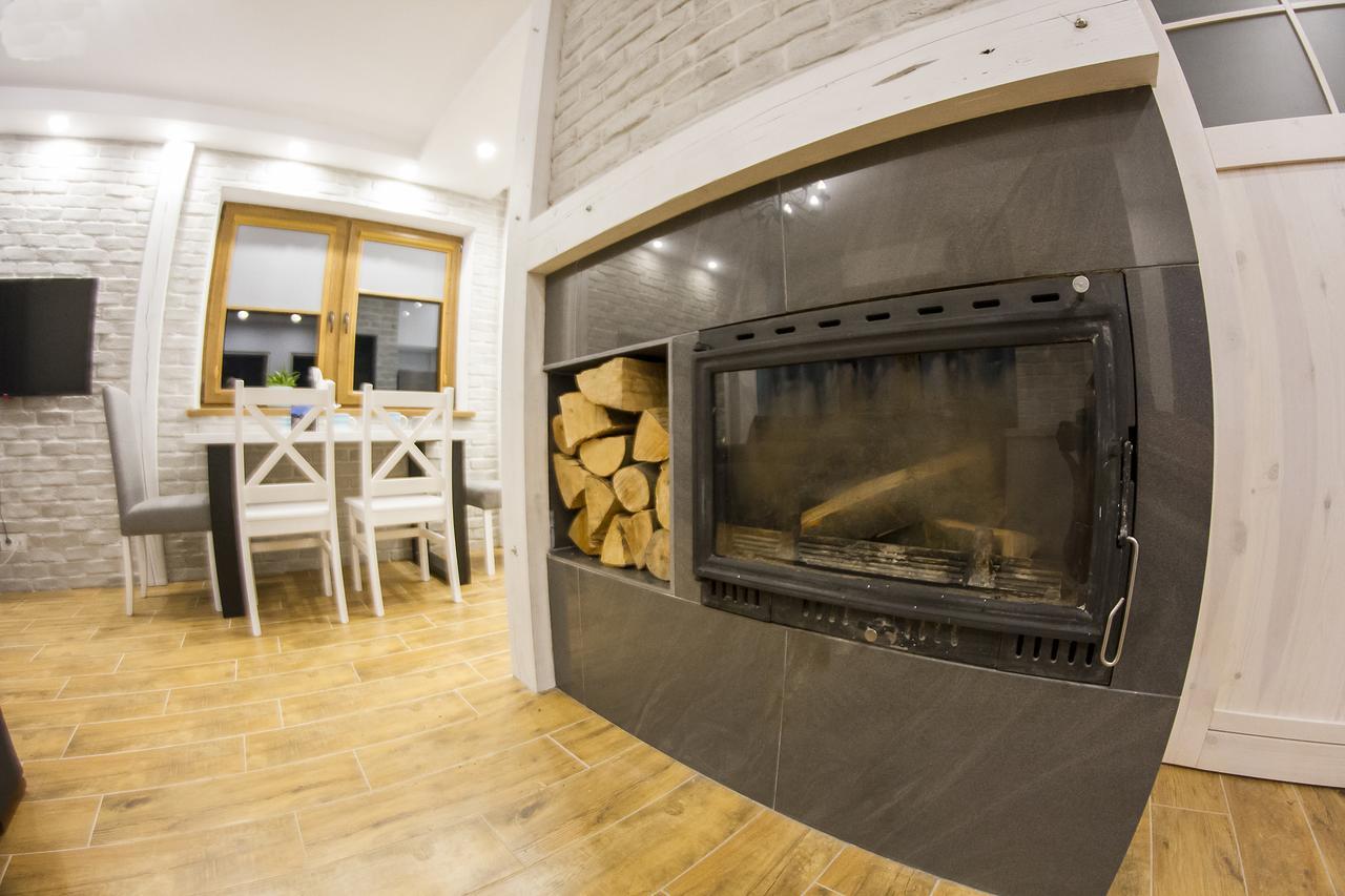 "Miedzy Gruszka A Sanem" Apartment Lesko Bagian luar foto