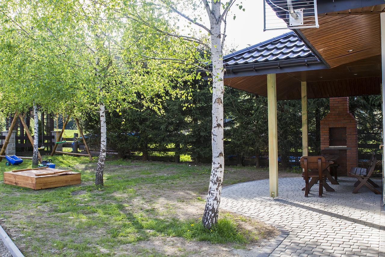 "Miedzy Gruszka A Sanem" Apartment Lesko Bagian luar foto