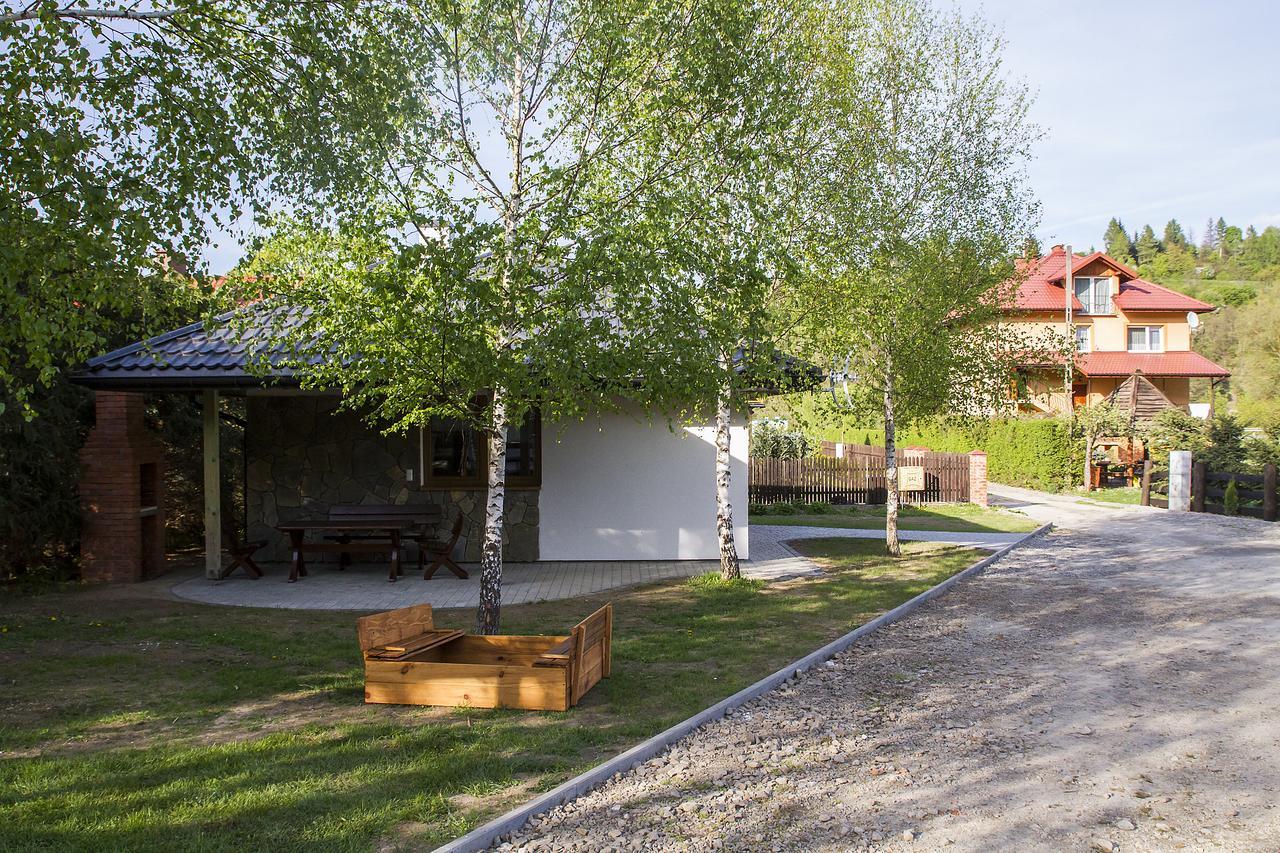 "Miedzy Gruszka A Sanem" Apartment Lesko Bagian luar foto